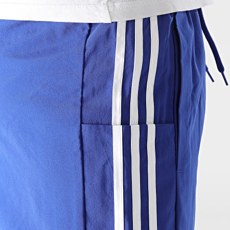 Adidas Performance - IC1487 Pantalón corto a rayas azul marino