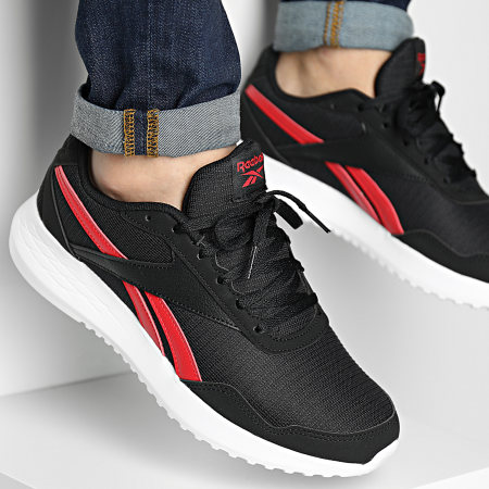 Imagenes zapatos outlet reebok rojos vector