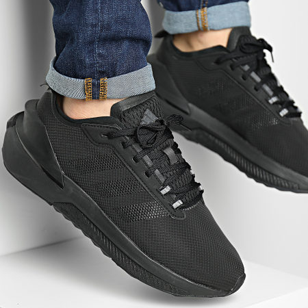 Adidas Sportswear - Sneakers Avryn HP5982 Core Black Carbon