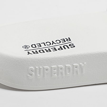 Superdry - Claquettes Code Core Vegan Pool Slide MF310222A Blanc