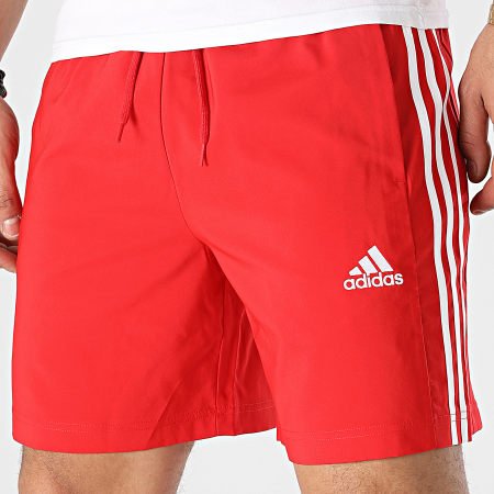 Adidas Sportswear - IC1486 Pantaloncini da jogging a fascia rossi