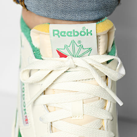 Reebok - Club C Revenge Vintage Sneakers FW4862 Chalk Papyrus White Glendale Green