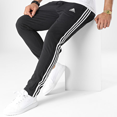 Adidas Sportswear - IC0044 Pantaloni da jogging a fascia neri