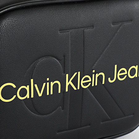 Calvin Klein - Sac A Main Femme Sculpted Camera Bag 0275 Noir