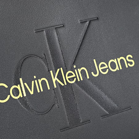 Calvin Klein - Sac A Main Femme Sculpted Mono 7831 Noir