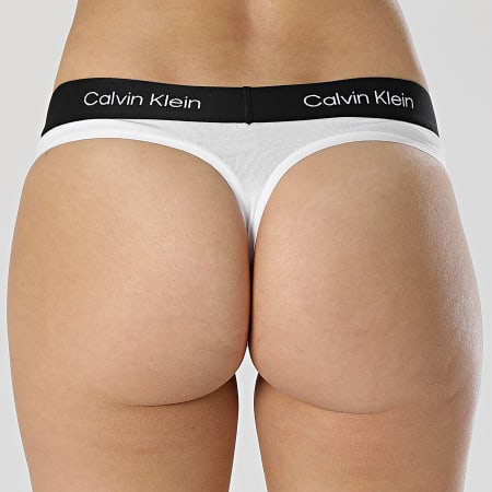 Calvin Klein - Tanga de mujer QF7221E Blanco