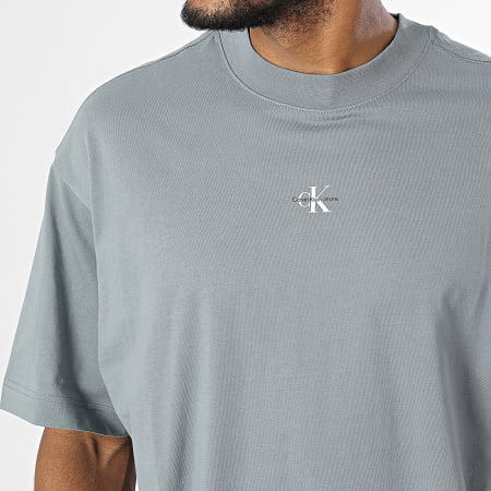 Calvin Klein - Tee Shirt Oversize Large Micro Monologo Modern 2849 Gris