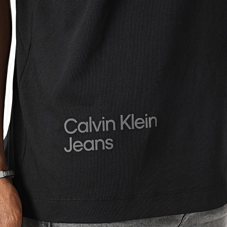 Calvin Klein - Tee Shirt Oversize Large Blurred Colored ADDR 2881 Noir