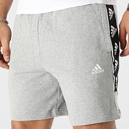 Adidas Sportswear - IC6820 Pantaloncini da jogging grigio erica
