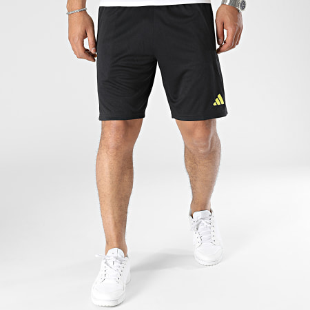 Adidas Sportswear - Pantaloncini da jogging con bande Tiro 23 IC1597 Nero