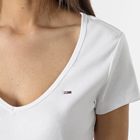 Tommy Jeans - Camiseta de mujer Essential Rib con cuello en V 4877 Blanco