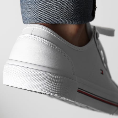 Tommy Hilfiger - Sneakers Core Corporate Vulcan Leather 4561 Bianco
