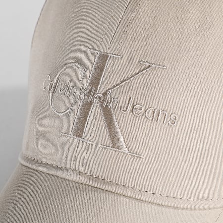 Calvin Klein - Cappello Monogram da donna 6624 Beige