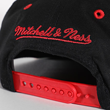 Mitchell and Ness - Letra Chicago Bulls Varsity Snapback Cap Negro