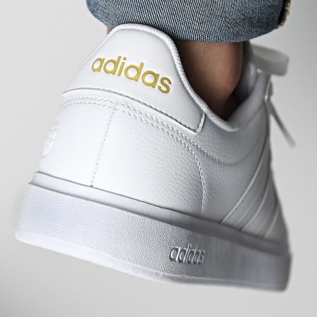 Adidas Sportswear - Baskets Grand Court 2.0 GW9213 Footwear White Gold Metallic