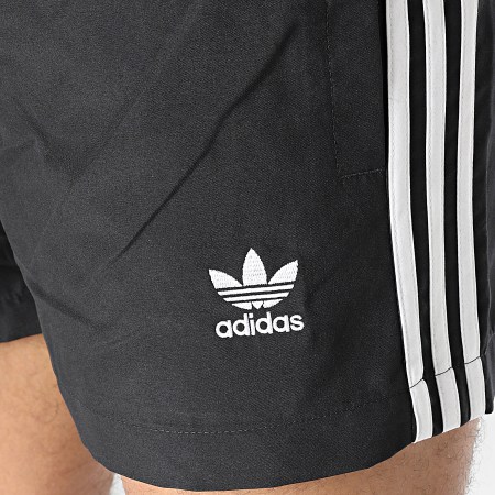 Adidas Originals - HT4419 Negro 3 Rayas Pantalones cortos de baño