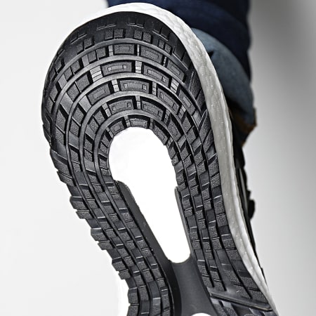Adidas Performance - Ultraboost 22 C.Rdy II Core Negro Nube Blanco Gris Seis Zapatillas