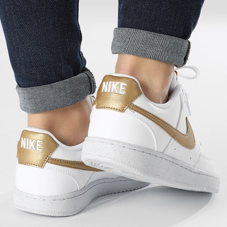 Nike - Baskets Femme Court Perforated White Metallic Gold