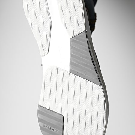 Adidas Performance - Avryn HP5967 Gris Tres Gris Dos Zapatillas