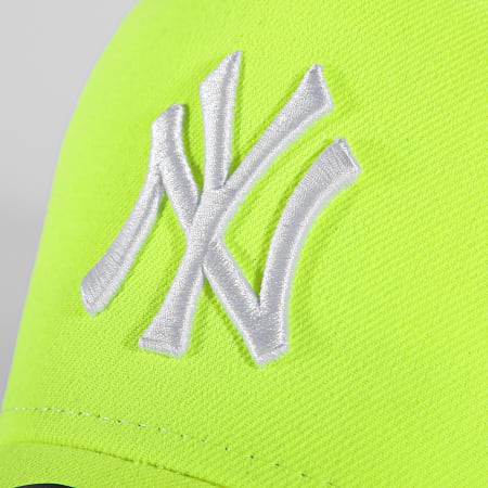 New Era - Neon ricamato New York Yankees Trucker Cap giallo fluo bianco