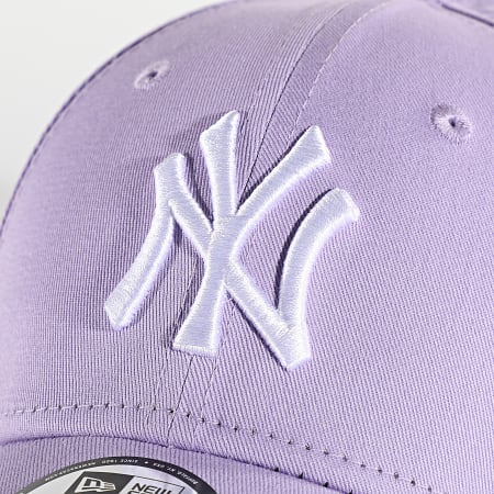 New Era - Casquette 9Forty New York Yankees League Essential 60298724 Violet Lila