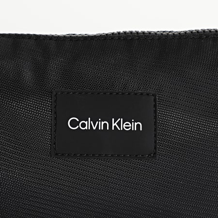 Calvin Klein - CK Must 0266 Bolso Banana Negro