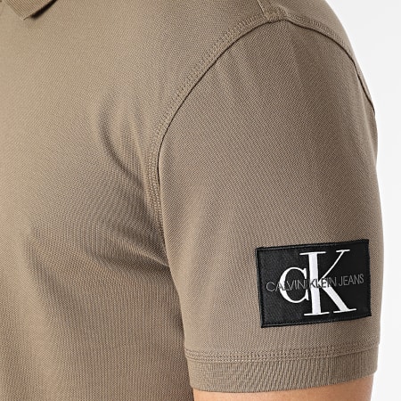 Calvin Klein - Polo Manches Courtes Monologo Badge 2850 Marron