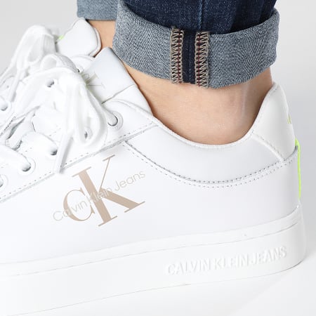 Calvin Klein - Baskets Femme Classic Cupsole Fluo Contrast 0912 White Ancient White