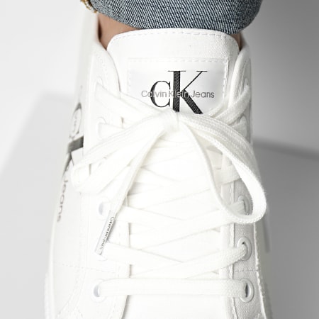 Calvin Klein - Baskets Essential Vulcanized 0306 White