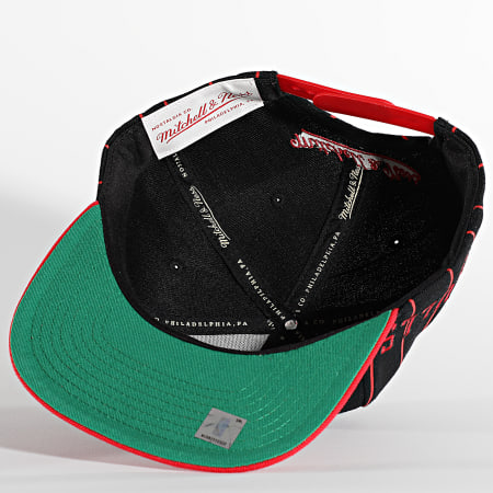 Mitchell and Ness - Casquette Snapback Team Pinstripe Chicago Bulls Noir Rouge