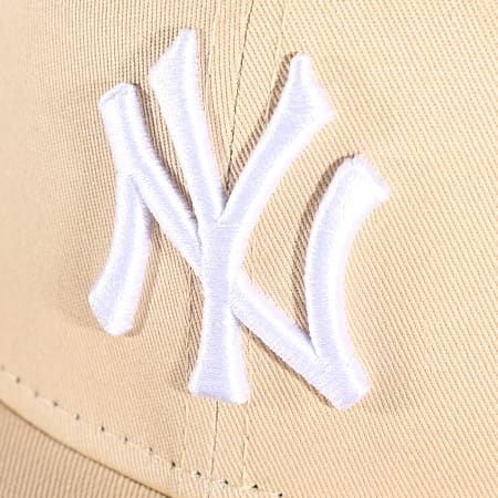 New Era - Gorra ajustada 59Fifty League Essential New York Yankees Beige