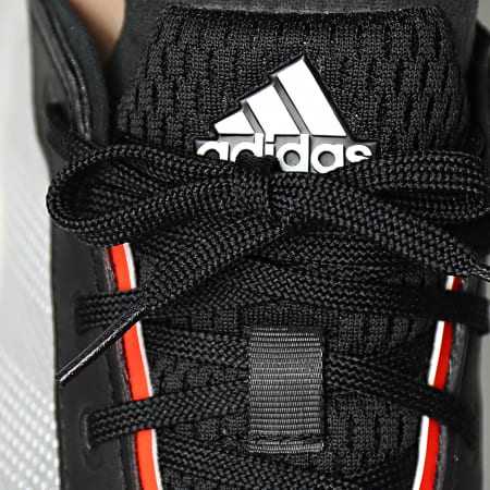 Adidas Sportswear - Baskets Avryn HP5969 Core Black Solar Red