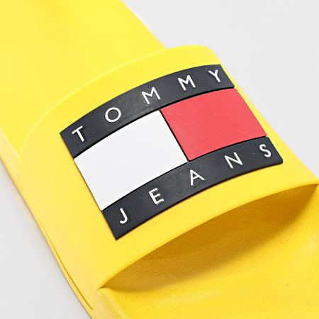 Tommy Jeans - Pool Slide Essential 1191 Star Fruit Amarillo