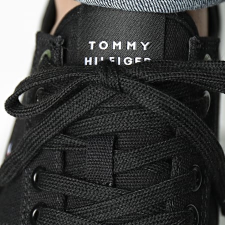 Tommy Hilfiger - Baskets Core Corporate Vulcan Canvas 4560 Black