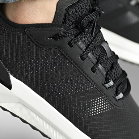Adidas Sportswear - Baskets Avryn HP5968 Core Black Grey Three Carbon