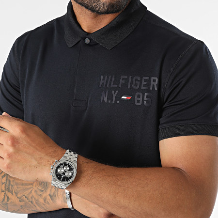 Tommy Hilfiger - Polo Manches Courtes Graphic Training 0487 Bleu Marine