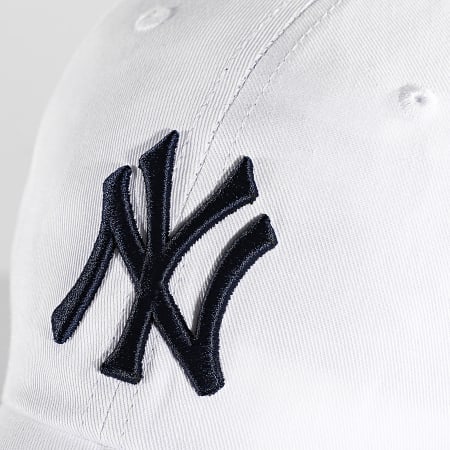 '47 Brand - Casquette Clean Up New York Yankees Blanc Bleu Marine