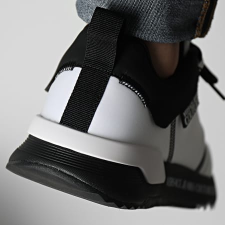 Versace Jeans Couture - Fondo Dynamic Zapatillas 74YA3SA2 Blanco Negro