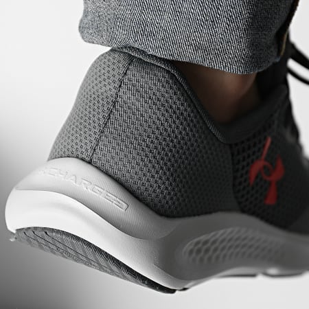 Under Armour - Sneakers Charged Pursuit 3 3024878 Grigio