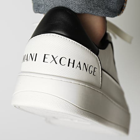Armani Exchange - Baskets XUX162-XV467 Off White Black