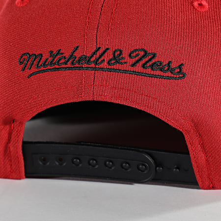 Mitchell and Ness - Gorra Snapback Side Core 2 Chicago Bulls Rojo Negro