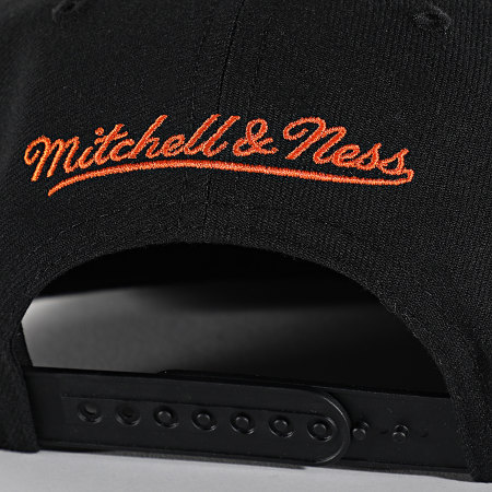 Mitchell and Ness - Casquette Snapback Side Core 2 New York Knicks Noir