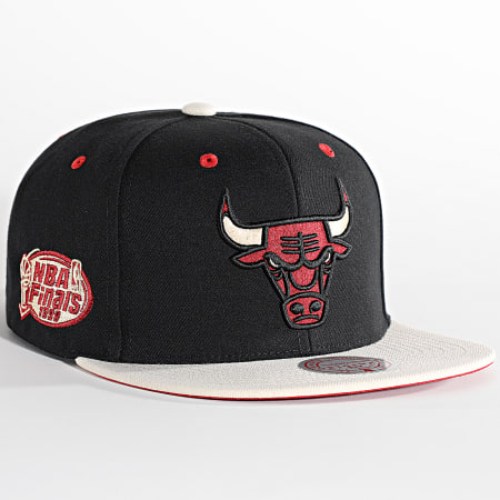 Mitchell and Ness - Chicago Bulls Pin Drop Snapback Cap Negro Beige