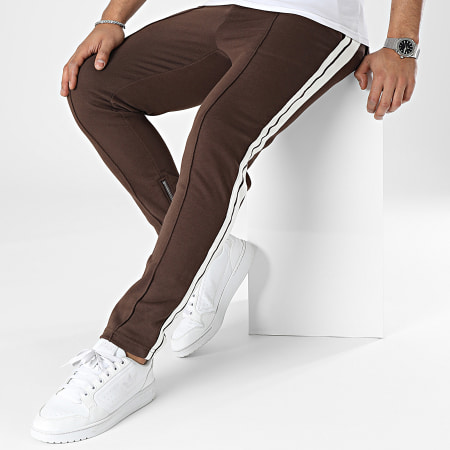 Frilivin - Pantalones de chándal con banda marrón