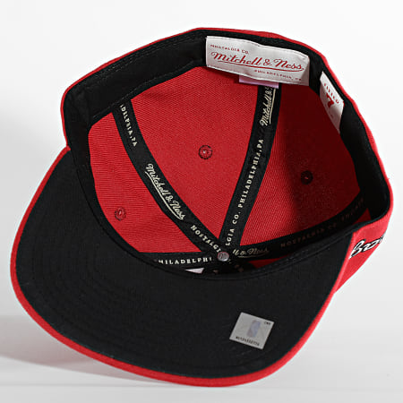 Mitchell and Ness - Casquette Fitted Logo History Chicago Bulls Rouge