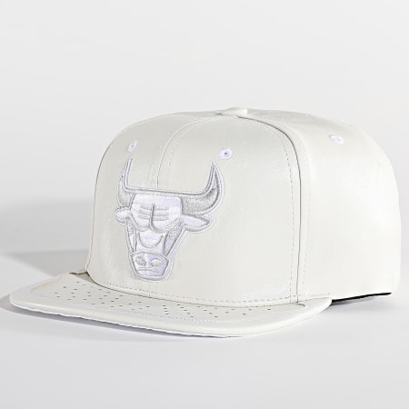 Mitchell and Ness - Cappello Chicago Bulls Day One Snapback Bianco