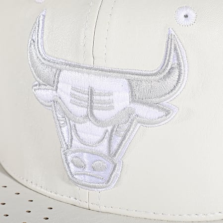 Mitchell and Ness - Casquette Snapback Day One Chicago Bulls Blanc