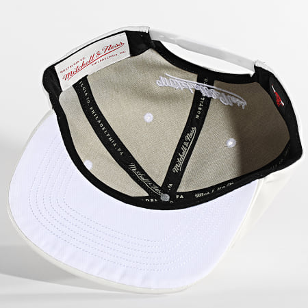 Mitchell and Ness - Cappello Chicago Bulls Day One Snapback Bianco