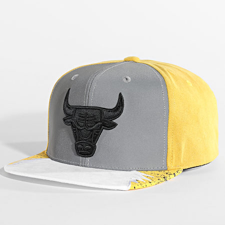 Mitchell and Ness - Cappello Snapback giallo riflettente Chicago Bulls Day One