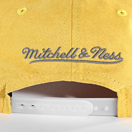 Mitchell and Ness - Casquette Snapback Day One Chicago Bulls Jaune Réfléchissant